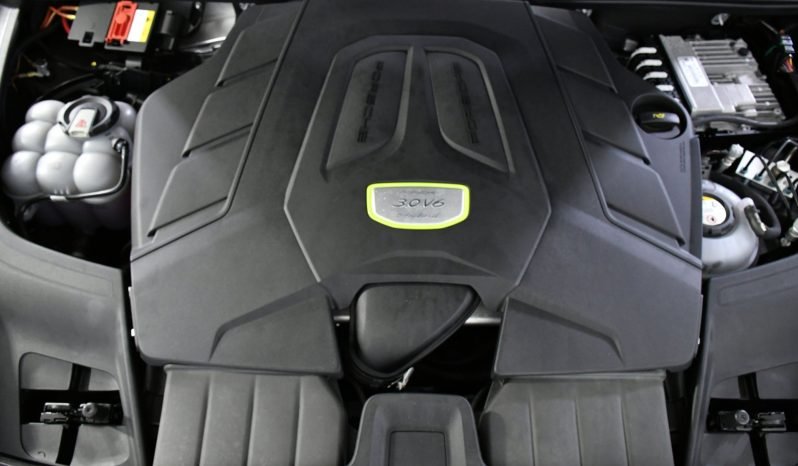 
								Buy 2021 Porsche Cayenne full									