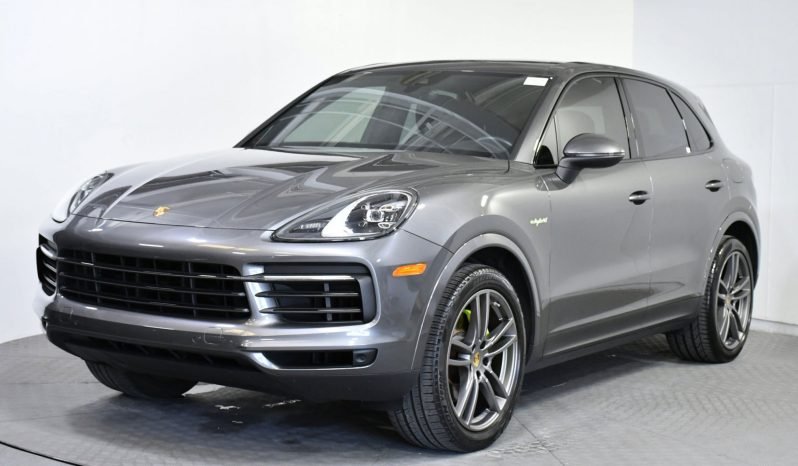 
								Buy 2021 Porsche Cayenne full									