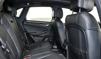 
									Buy 2021 Porsche Cayenne full								