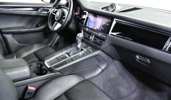 
									Buy 2021 Porsche Cayenne full								