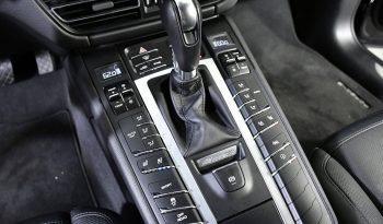 
									Buy 2021 Porsche Cayenne full								
