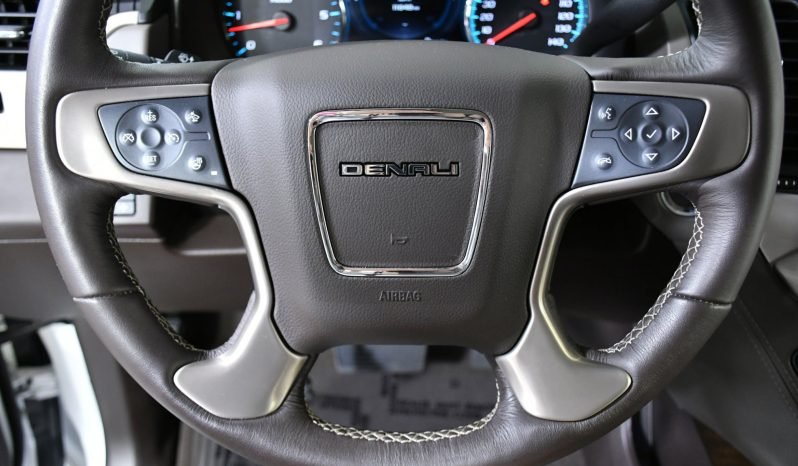 
								2020 GMC Yukon full									