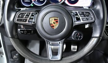 
									Buy 2022 Porsche Cayenne full								