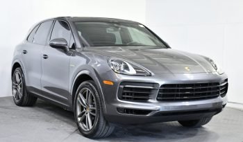 
									Buy 2021 Porsche Cayenne full								
