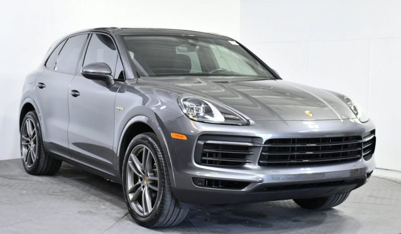
								Buy 2021 Porsche Cayenne full									