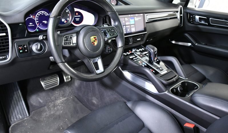 
								Buy 2022 Porsche Cayenne full									