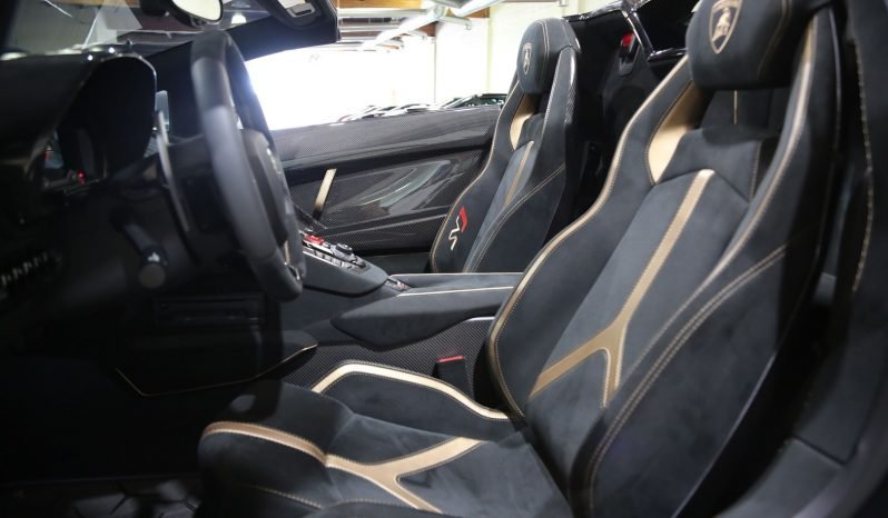 
								Buy 2019 Lamborghini Aventador full									