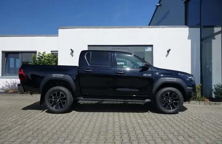 
								Buy 2022 Toyota Hilux Pickup Truck full									