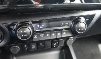 
									Buy 2022 Toyota Hilux Pickup Truck full								