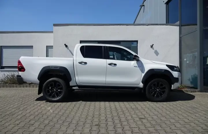 
								Buy 2022 Toyota Hilux Pickup Truck full									