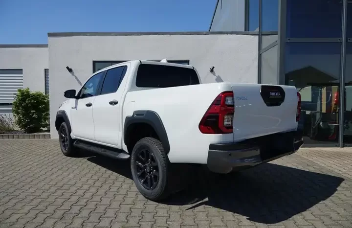 
								Buy 2022 Toyota Hilux Pickup Truck full									
