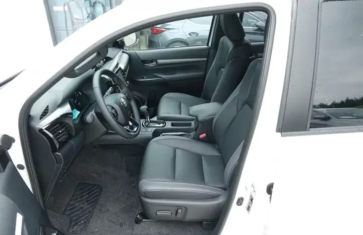 
								Buy 2022 Toyota Hilux Pickup Truck full									