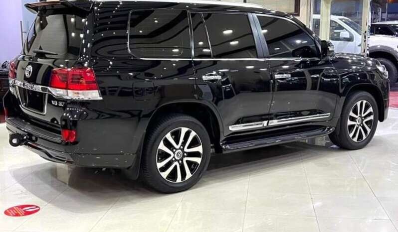 
								Buy 2021 Toyota Land Cruiser Prado full									