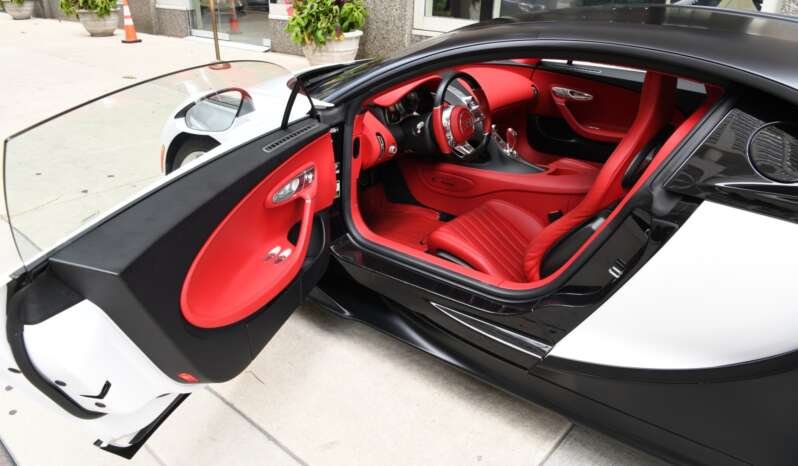 
								Buy 2020 BUGATTI CHIRON full									