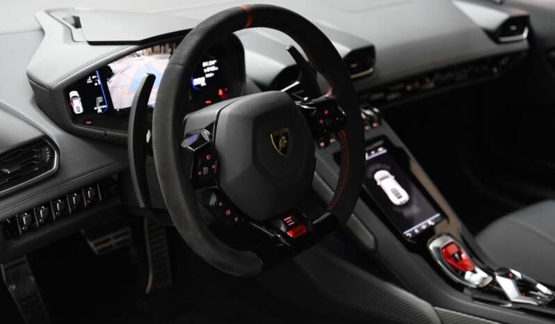 
								Buy 2020 Lamborghini Huracan full									