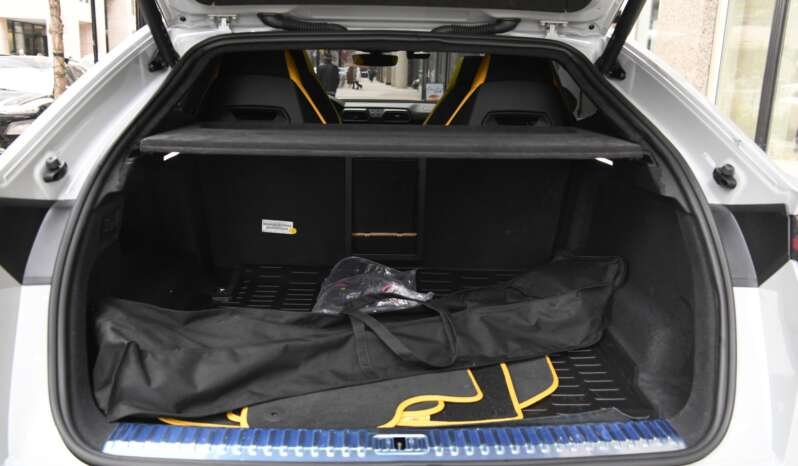 
								Buy 2022 LAMBORGHINI URUS full									