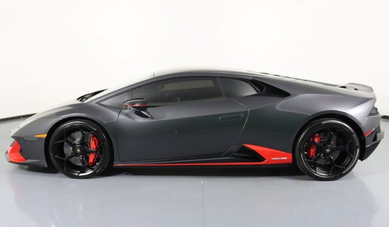 
								Buy 2022 Lamborghini Huracan EVO full									
