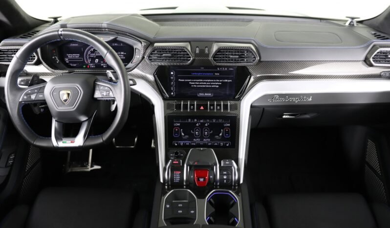 
								Buy 2023 Lamborghini Urus full									