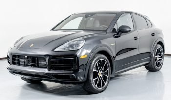 
									Buy 2022 Porsche Cayenne TURBO S E-HYBRID full								