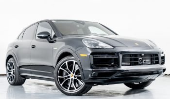 
									Buy 2022 Porsche Cayenne TURBO S E-HYBRID full								