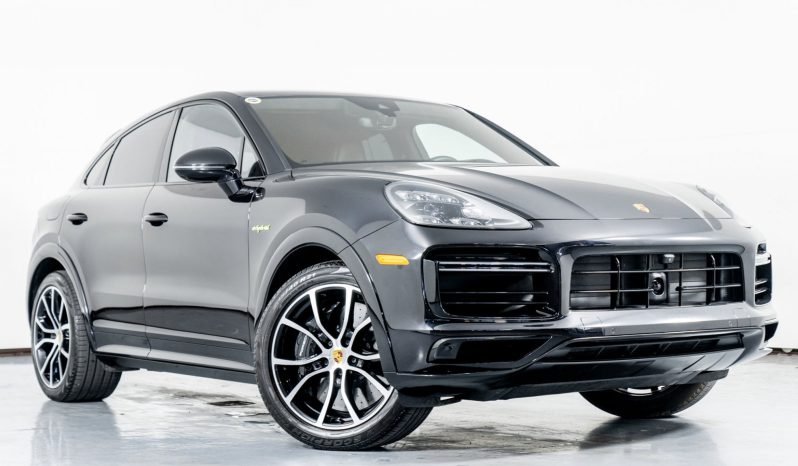 
								Buy 2022 Porsche Cayenne TURBO S E-HYBRID full									