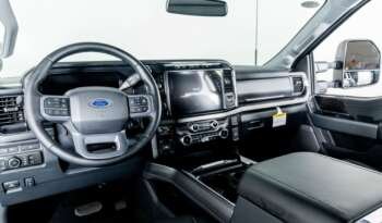 
									Buy 2023 Ford Super Duty F 350 DRW LARIAT full								