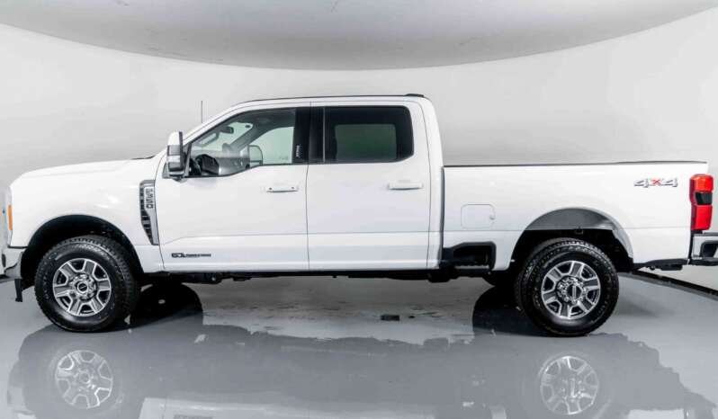 
								Buy 2023 Ford Super Duty F 350 SRW 4X4 full									