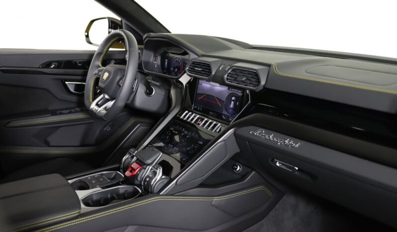 
								Buy 2022 Lamborghini Urus PERFORMANTE full									