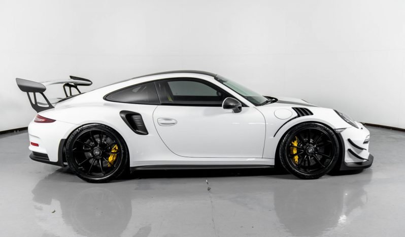 
								Buy 2018 Porsche 911 GT3 RS full									