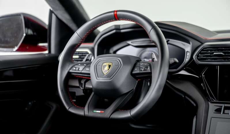 
								Buy 2023 Lamborghini Urus S full									