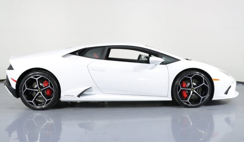 
								Buy 2022 Lamborghini Huracan EVO SPYDER RWD full									