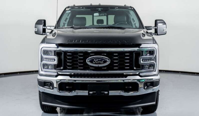 
								Buy 2023 Ford Super Duty F 350 DRW LARIAT full									