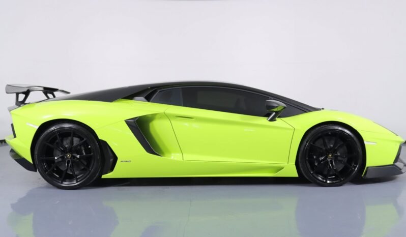 
								Buy 2021 Lamborghini Aventador SVJ full									