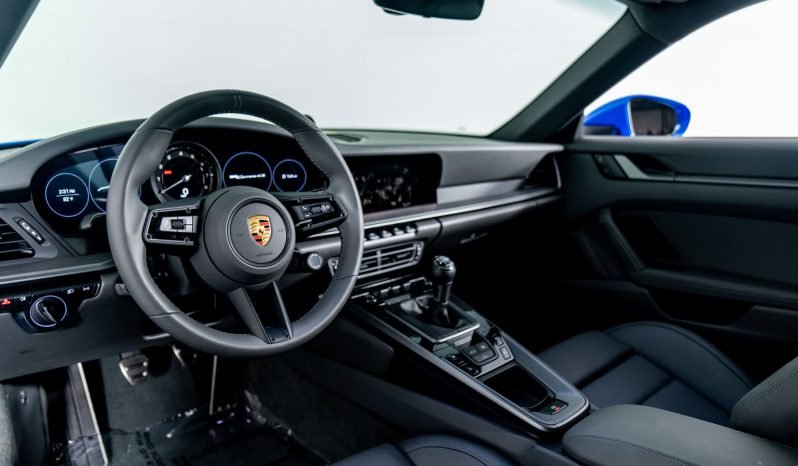 
								Buy 2022 Porsche 911 CARRERA 4S full									
