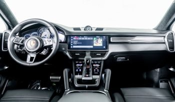 
									Buy 2022 Porsche Cayenne TURBO S E-HYBRID full								