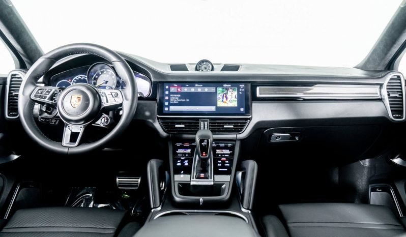 
								Buy 2022 Porsche Cayenne TURBO S E-HYBRID full									