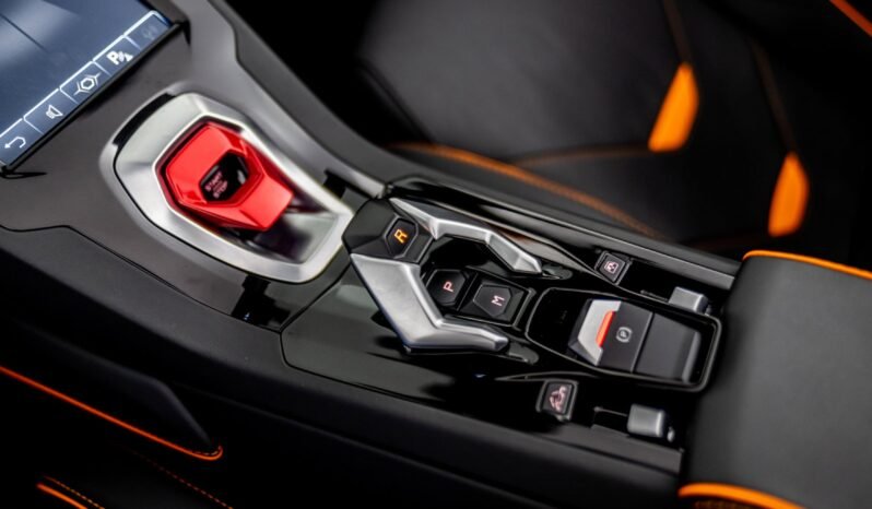 
								Buy 2022 Lamborghini Huracan EVO SPYDER RWD full									