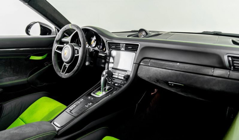
								Buy 2019 Porsche 911 GT3 RS full									