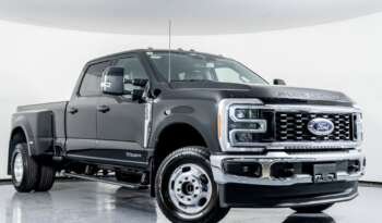 
									Buy 2023 Ford Super Duty F 350 DRW LARIAT full								