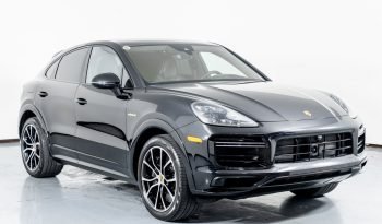 
									Buy 2022 Porsche Cayenne TURBO S E-HYBRID full								