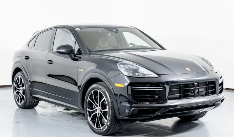 
								Buy 2022 Porsche Cayenne TURBO S E-HYBRID full									