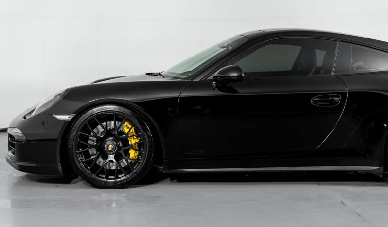
								Buy 2023 Porsche 911 full									