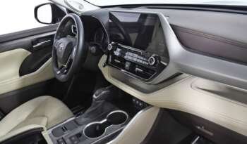 
									Buy 2021 Toyota Highlander LE full								