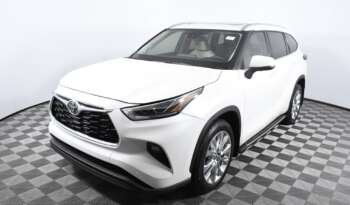 
									Buy 2022 Toyota Rav 4 full								