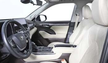 
									Buy 2021 Toyota Highlander LE full								