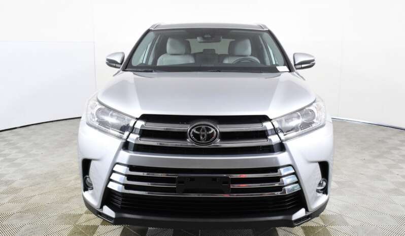 
								Buy 2019 Toyota Highlander full									