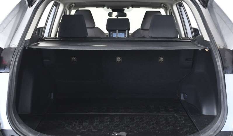 
								Buy 2020 Toyota RAV4 XLE full									