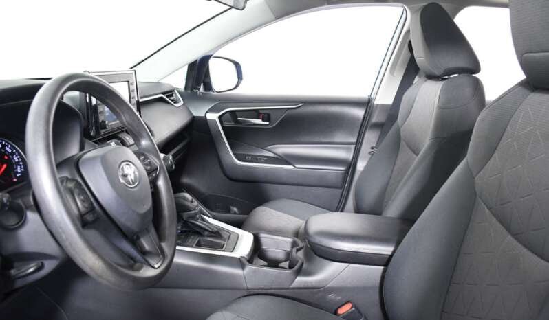 
								Buy 2022 Toyota Rav 4 LE full									