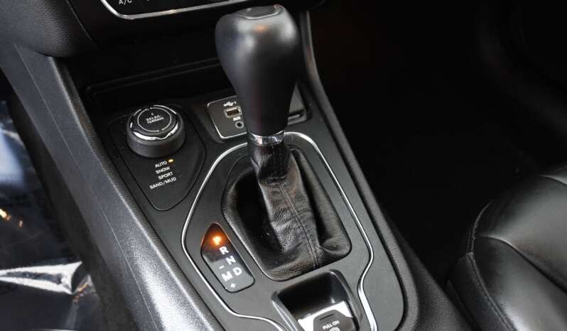 
								Buy 2021 Jeep SUV full									
