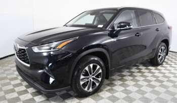 
									Buy 2021 Toyota SUV full								